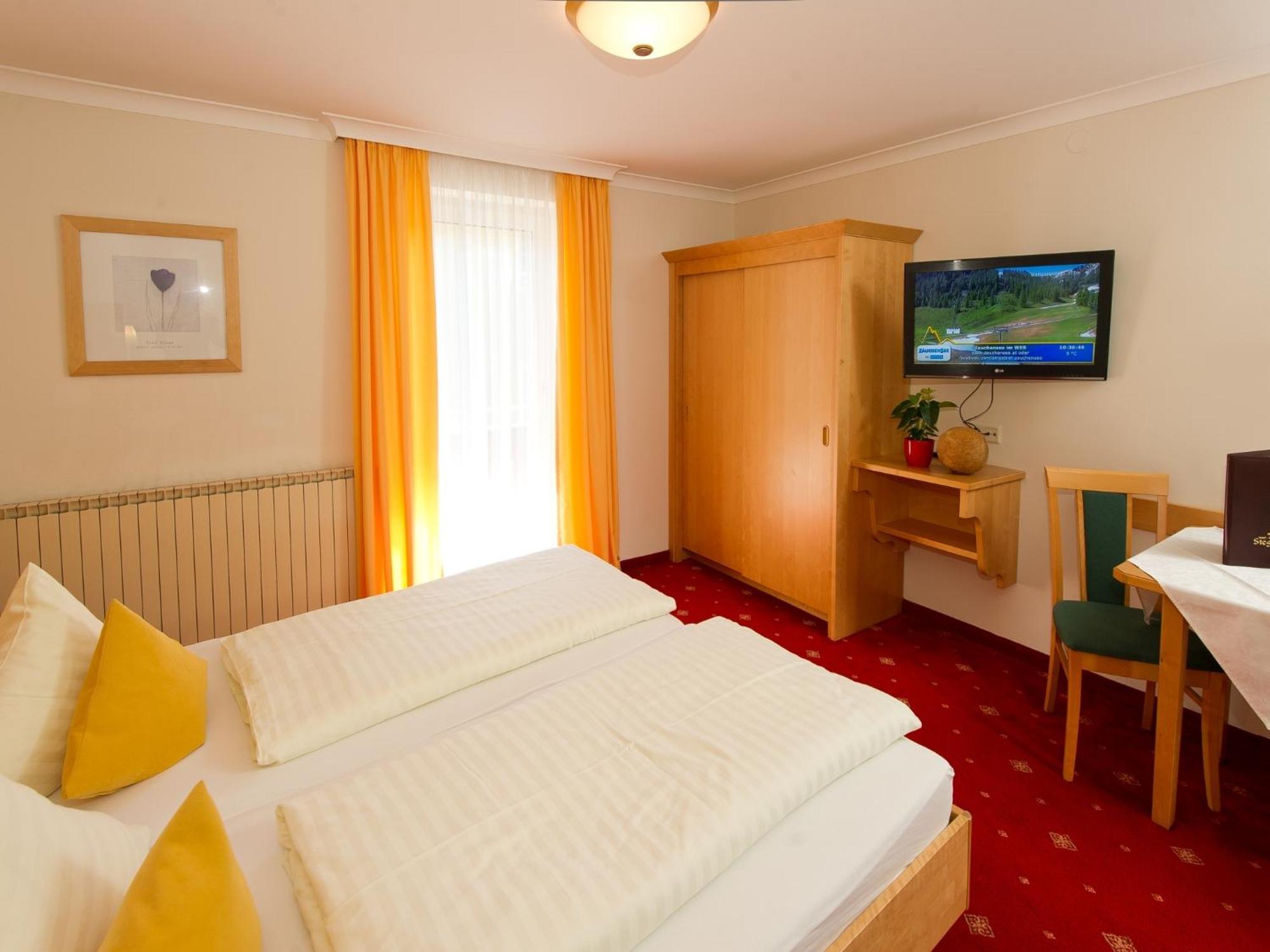 Hotel Stegerbraeu Radstadt Exterior photo